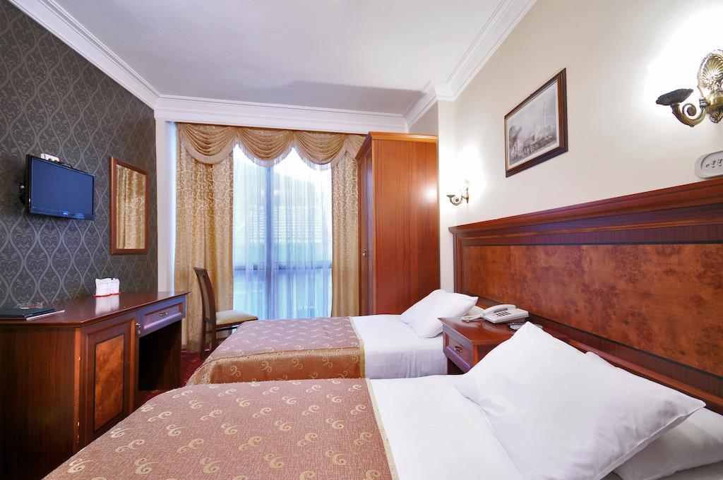 Grand Eyuboglu Hotel Istanbul Exterior foto