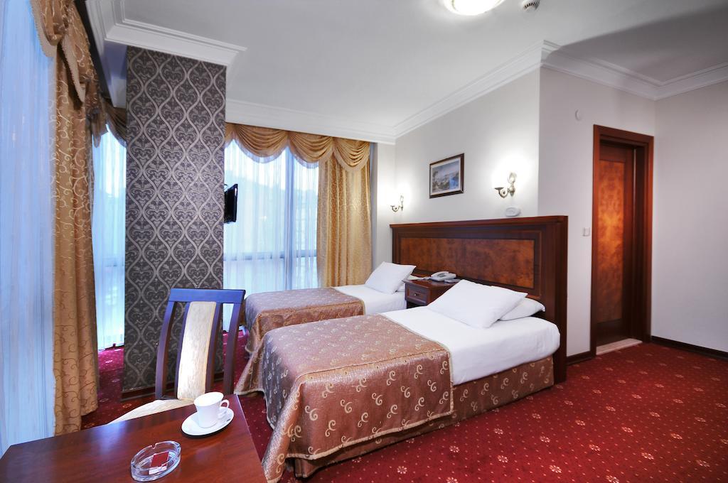 Grand Eyuboglu Hotel Istanbul Exterior foto