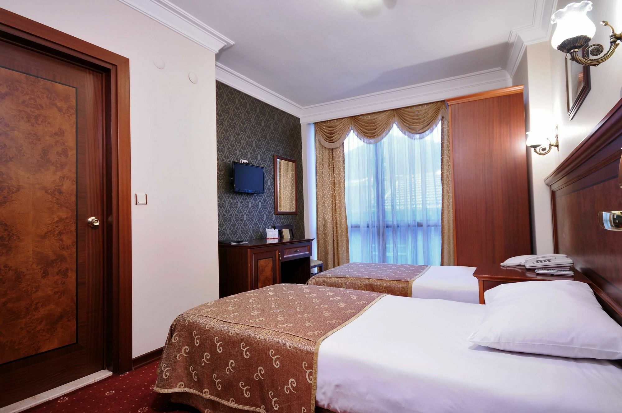 Grand Eyuboglu Hotel Istanbul Exterior foto